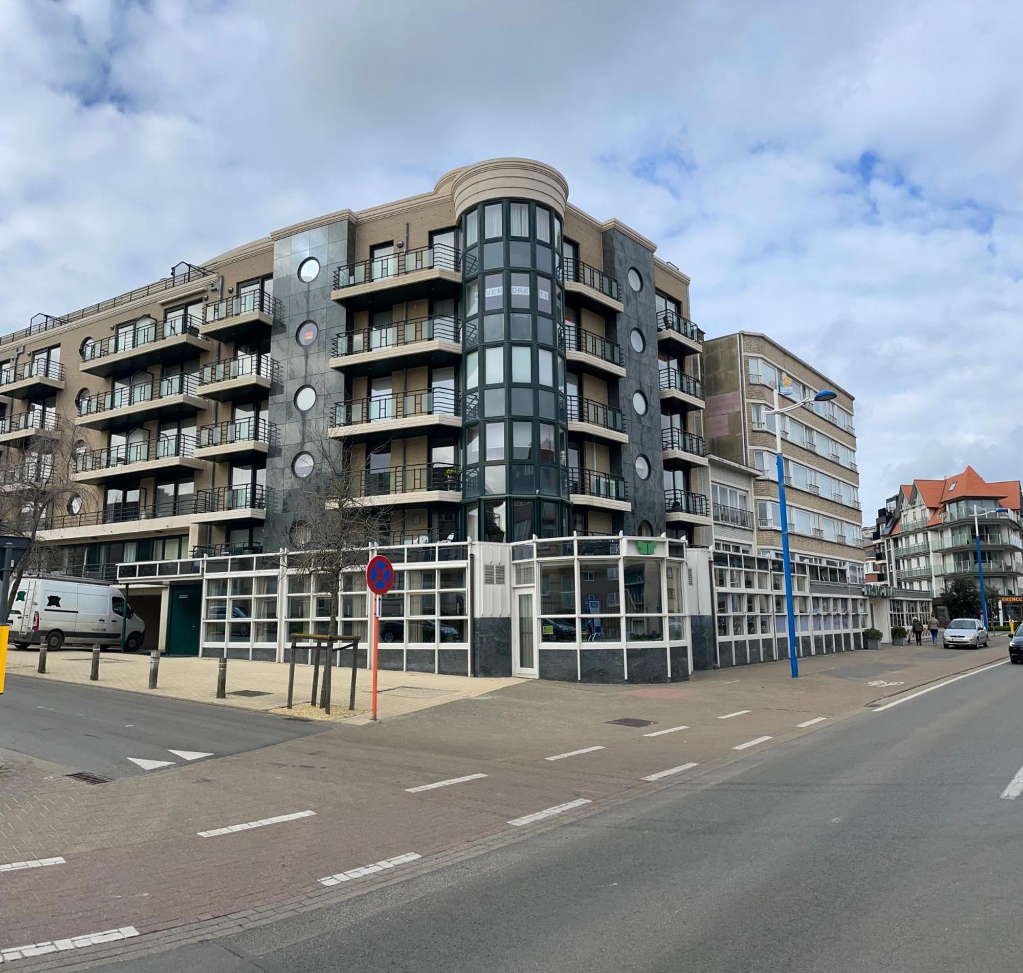 Appt Pablo Met Prive-Garage, Vlakbij Zee, In Koksijde-Bad Apartman Kültér fotó